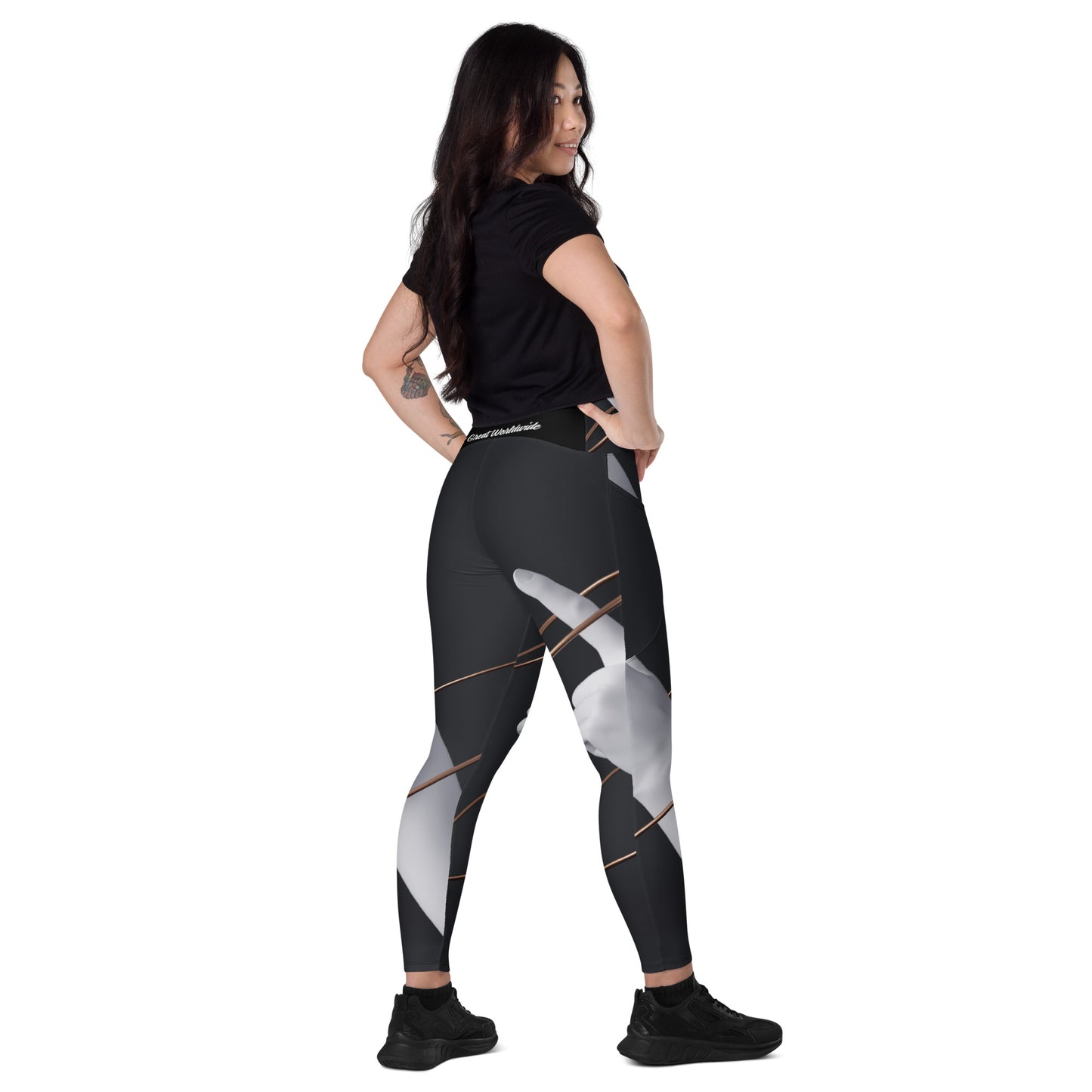 Crossover leggings with pockets
